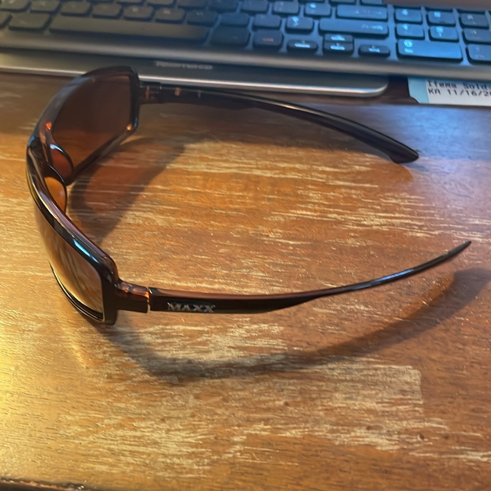 Maxx rectangular brown sunglasses - Picture 15 of 15